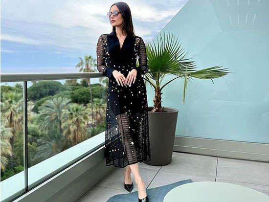 Stylish Clicks Of Manushi Chhillar